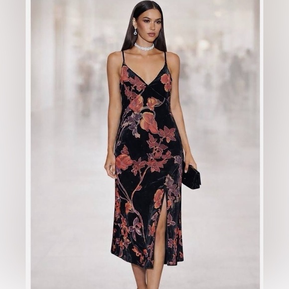 Rachel Zoe Dresses & Skirts - RACHEL ZOE Spaghetti Strap Black Floral Burnout Velvet Midi Slip Dress--NWT--8